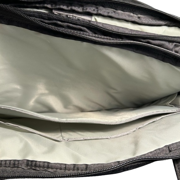 Brenthaven Computer Bag - Picture 13 of 16